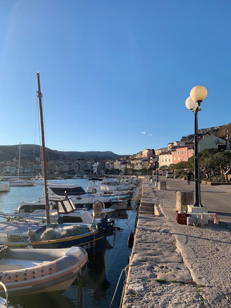 Port with boats in Baška